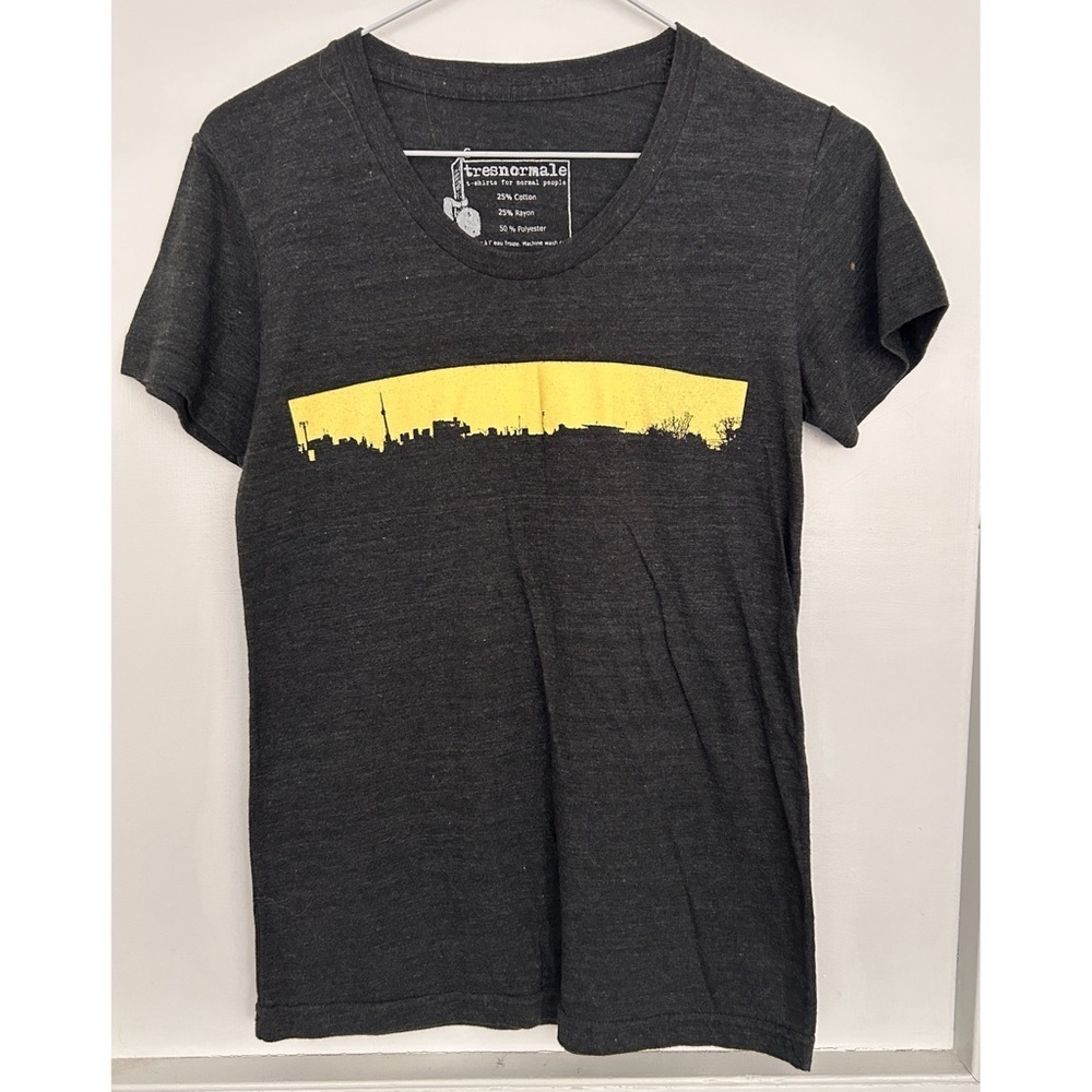 Designer Toronto T Shirt from the One of a Kind Show Size S